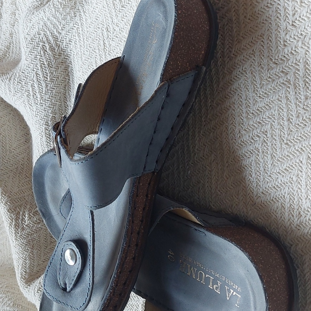 Brushed leather sandals - Picture 4 of 6